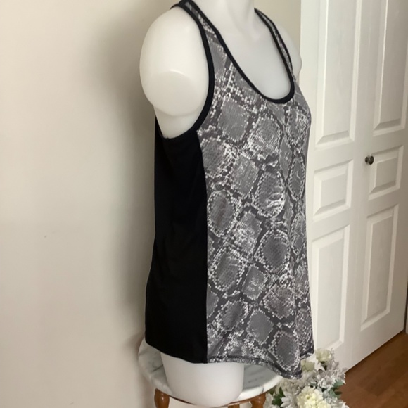 Joe Fresh Cutout back print tank S/M 34/35 bust - Picture 6 of 7